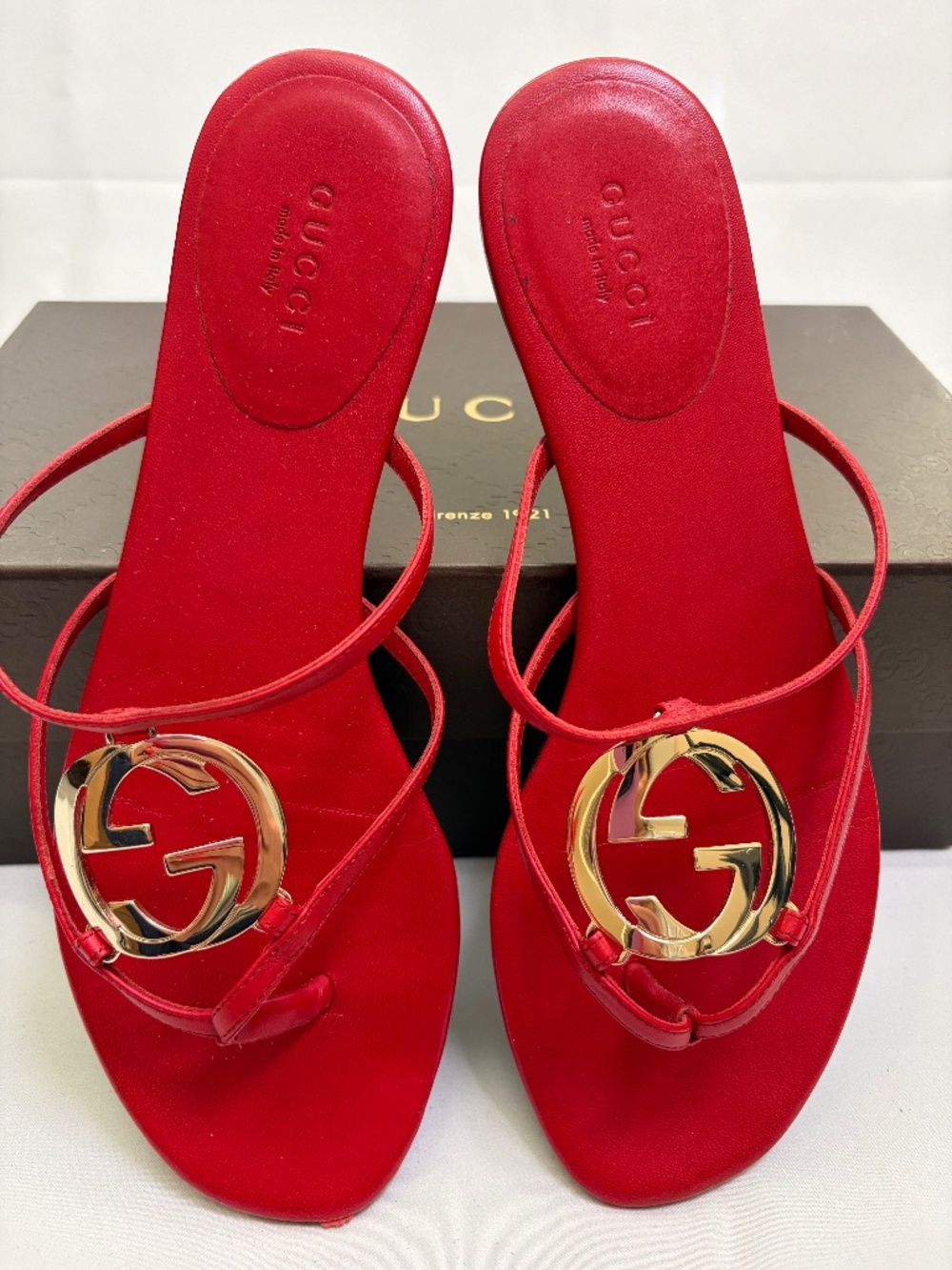 Gucci Lifford Sandal in Tabasco Sz 38